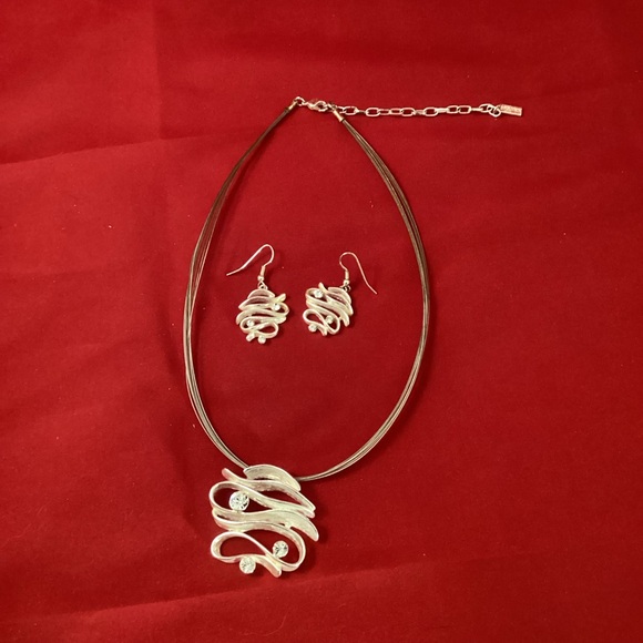 Silvertone Spoutnik earrings and necklace lot - Picture 3 of 6